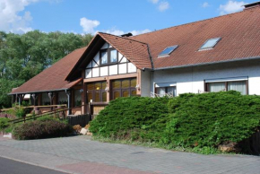 Гостиница Hotel am Steinertsee - Kassel-Ost  Кауфунген